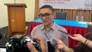 Konferensi Pers Imc Jihn Dan Komrad